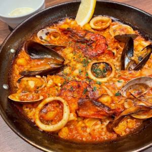 魚介のパエリア M (2人前)