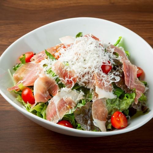 生ハムのサラダ ~発酵レモンと玉葱のドレッシング~