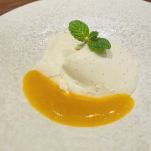 パンナコッタ　～発酵金柑ソース～