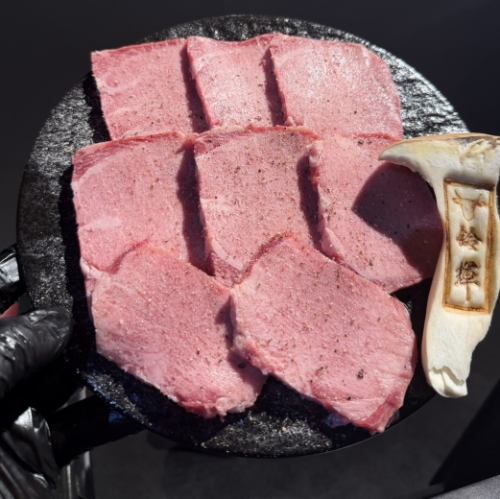 【「和牛ハラミ」×「和牛タン」2,500円(税込)～】強い仕入れ権を持つ焼肉屋の証