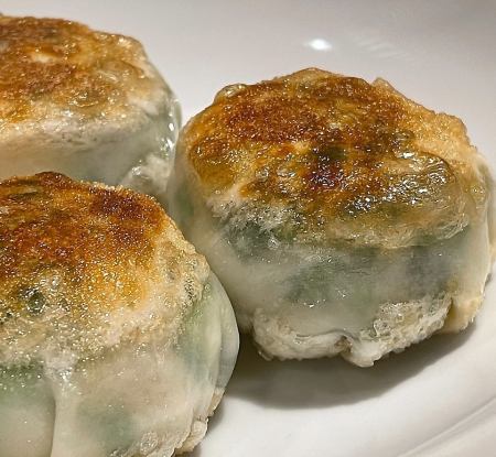 海老ぎっしりニラ饅頭　2ヶ