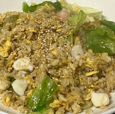 海老イカ海鮮黒胡椒炒飯