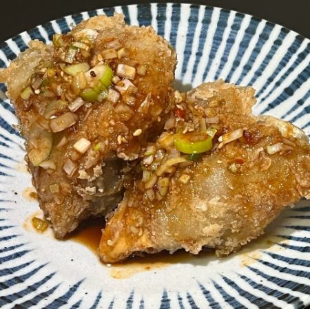 テビチ唐揚げ　香港海鮮ソース