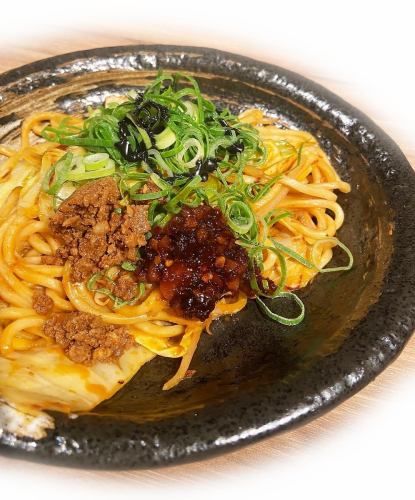 《Grilled Ramen (without soup)》 Black sesame flavored spicy Dandan noodles