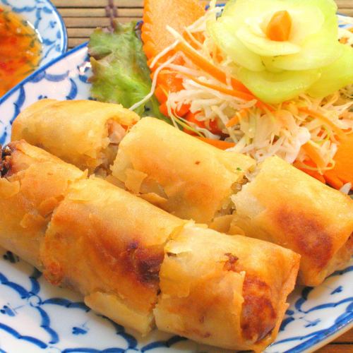 Homemade fried spring rolls “Popiah Toad”