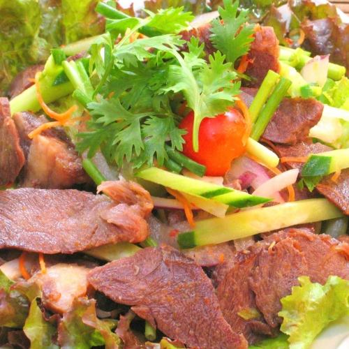 Tender grilled beef salad “Yum Nua”