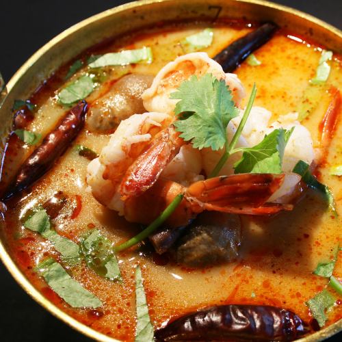 [Excellent] “Tom Yum Goong” Spicy & Sour Shrimp Soup