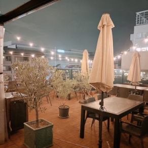 <全席オープンエア>お席の間隔も広く取っております