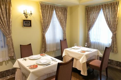 [Authentic French cuisine]