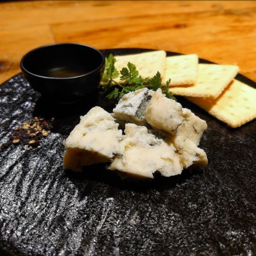 Aged Blue Cheese with Honey