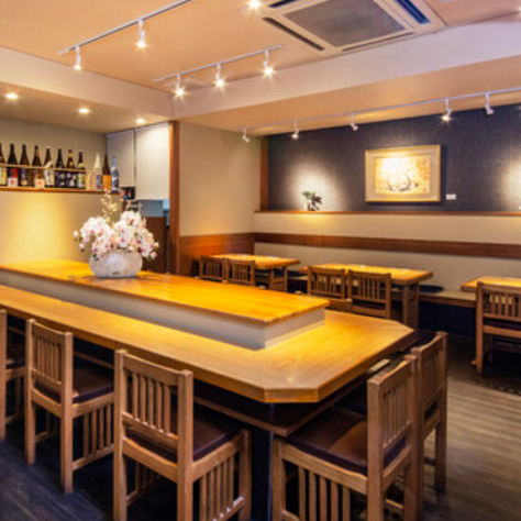 [Adult space with modern jazz] The space is bright and clean.Soba, food, and sake can only be found in this space!