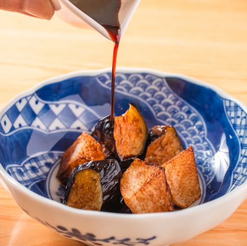 そば屋のかえしで食べる茄子と長芋の素揚げ