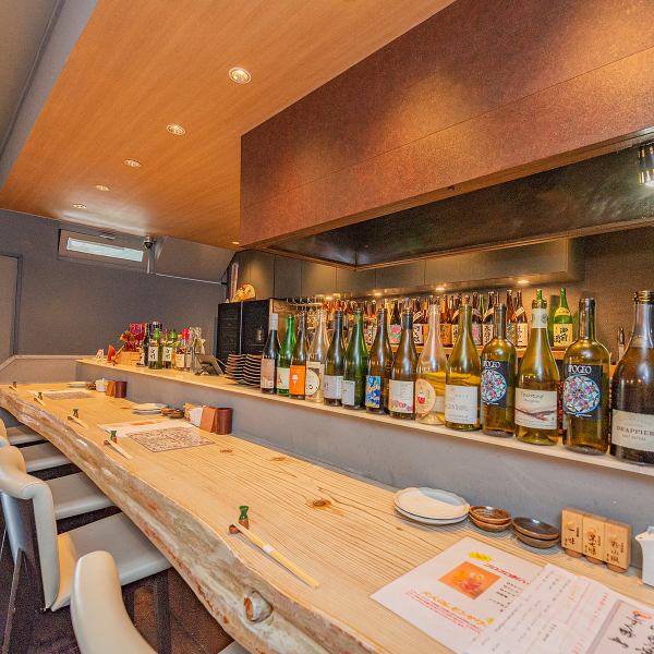 [Even one person feels comfortable ◎] There are 6 counter seats in total.Please come visit us even if you are a couple, friends, or one person.You can also enjoy conversation with the staff at the counter ♪ Please enjoy selected sake with our specialty Yakitori.