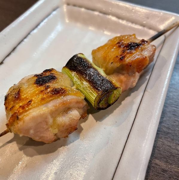 炭火でじっくりと焼き上げた【こだわりの串焼き】