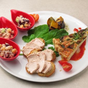 本日の前菜盛り合わせ　1人前