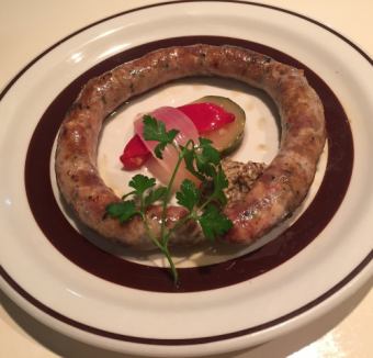 自家製ピリ辛軟骨入りソーセージ「サルシッチャ」