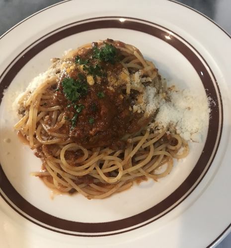 じっくり煮込んだミートソースボロネーゼ