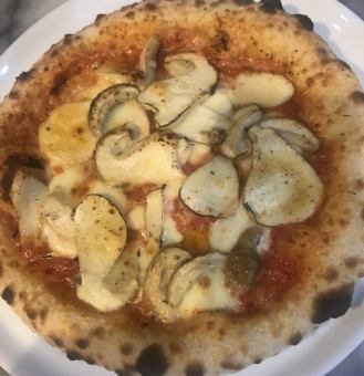 トマトソースピッツァで