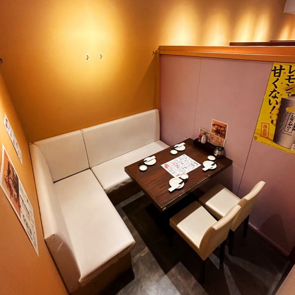[Popular private room seats] The semi-private room seats, which can be used for dates and girls' gatherings, are often used by female customers.You can easily enjoy your private time without worrying about being seen by other people.The semi-private seats are popular, so reservations are recommended.