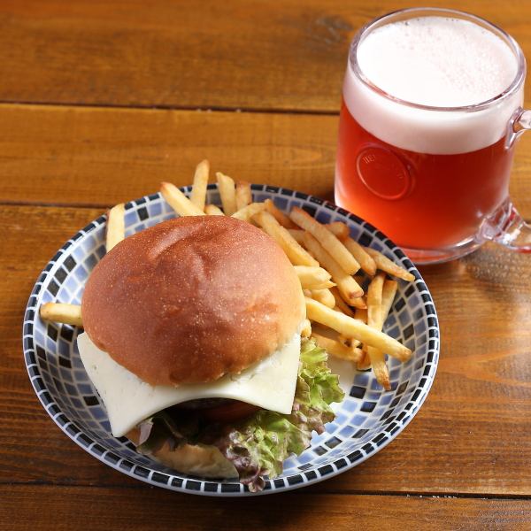 【この組み合わせが最高！】☆チーズバーガー×クラフトビール☆