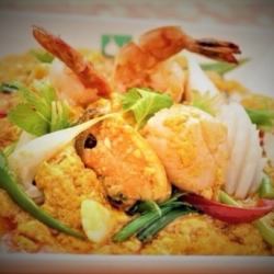 シーフードイエローカレー炒めタレー・パッポンカリー
