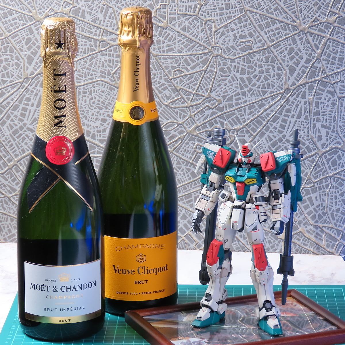プラモデル×お酒が楽しめるバー！
