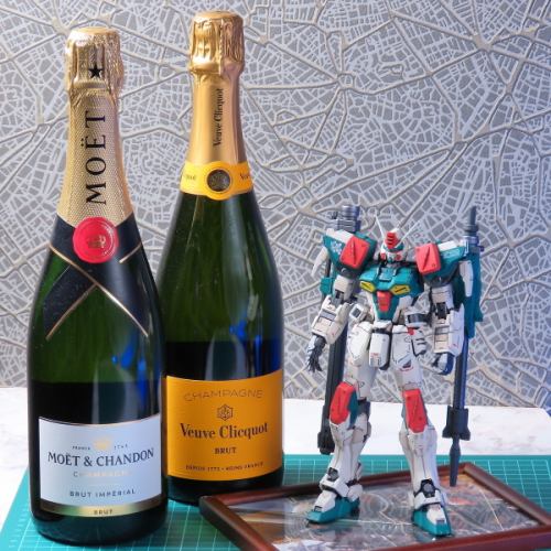 プラモデルを作りながらお酒が楽しめる！