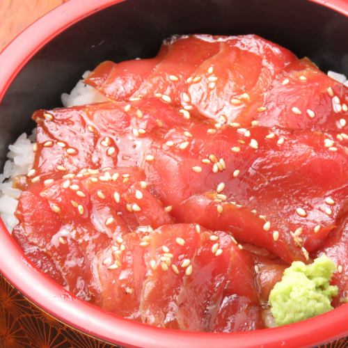 Tekka bowl with raw tuna