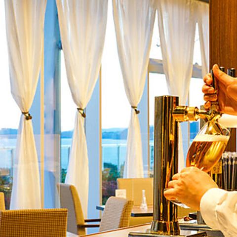 サーバーから入れる「こだわりのビールを多数ご用意しております