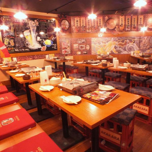 Large groups and groups are also welcome! Leave the banquet to red ☆ We also have various all-you-can-drink courses ♪ Semi-private room seats can accommodate up to 8 people! 5 minutes walk from the east exit of Ikebukuro! Sunshine Street It is in.