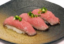 牛タタキ握り寿司