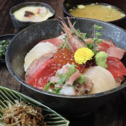 贅沢！海鮮丼