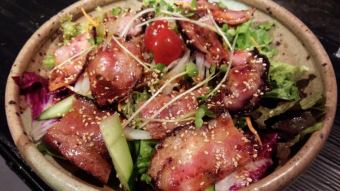 Japanese-style bacon salad (half size available)