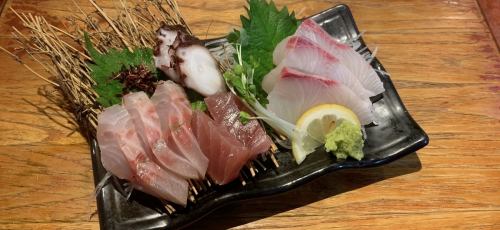 Today's Sashimi Small Plate (Approx. 1-1.5 servings)