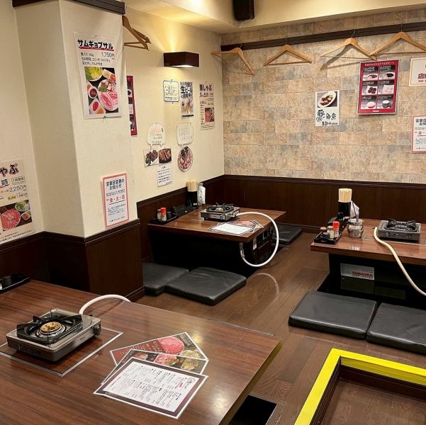 【貸切OK!】少人数から大人数まで、幅広い宴会に対応。3階の掘りごたつ席は、12名様から19名様まで貸切可能です!気の合う仲間や会社の同僚と、美味しい料理とお酒を囲んで楽しいひとときを過ごせます。まずは、お気軽にお問い合わせください。