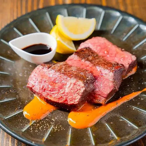 自慢のお肉料理♪