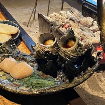 潮騒(しおさい) コース  焼きタラバ蟹と鰻白焼き、魚介類だけで構成された海鮮フルコース