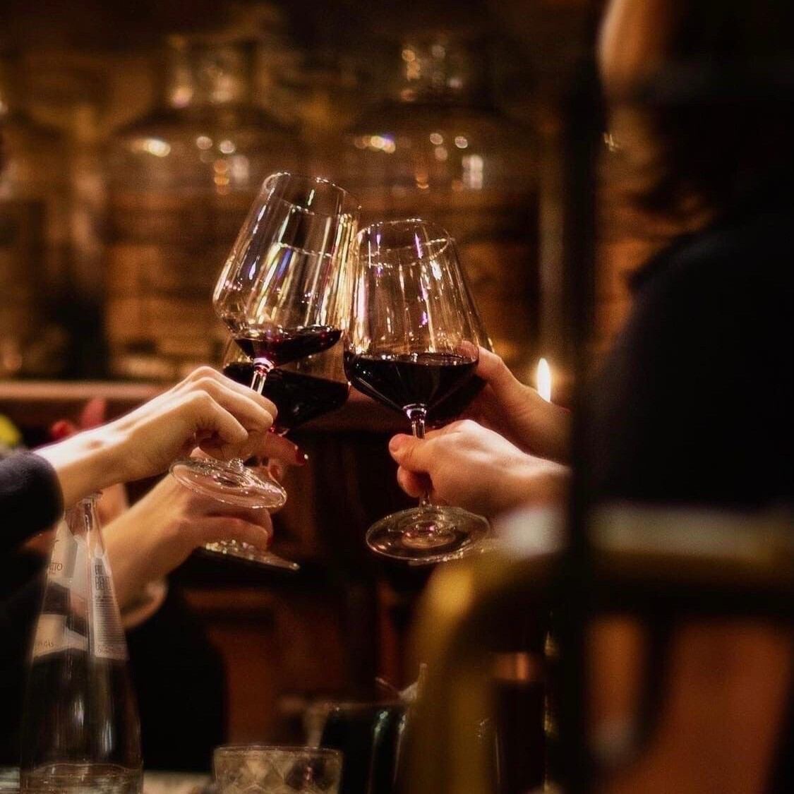 【氛围极佳】距离梅田站步行3分钟 / 正宗意大利美食 ★ 葡萄酒也很棒 ♪