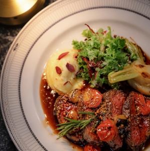 Specially selected lean thigh steak with Marsala sauce