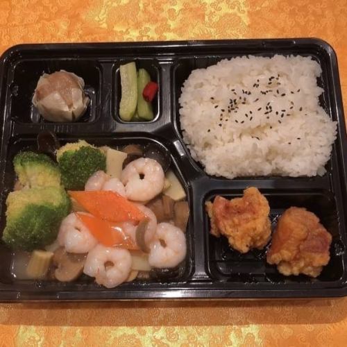 Stir-fried Gomoku shrimp lunch box