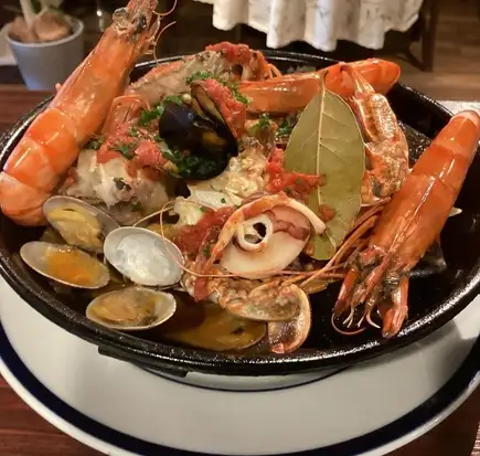 본갈 포 명물 요리! 포르투갈 카타플라나 코스 +2,000 엔 (세금 포함)으로 음료 무제한 추가 가능