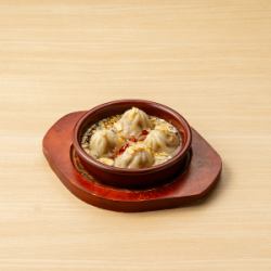 肉汁を逃さない！小籠包のアヒージョ