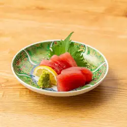 造り マグロ