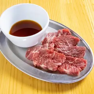 牛腩排配柚子醋
