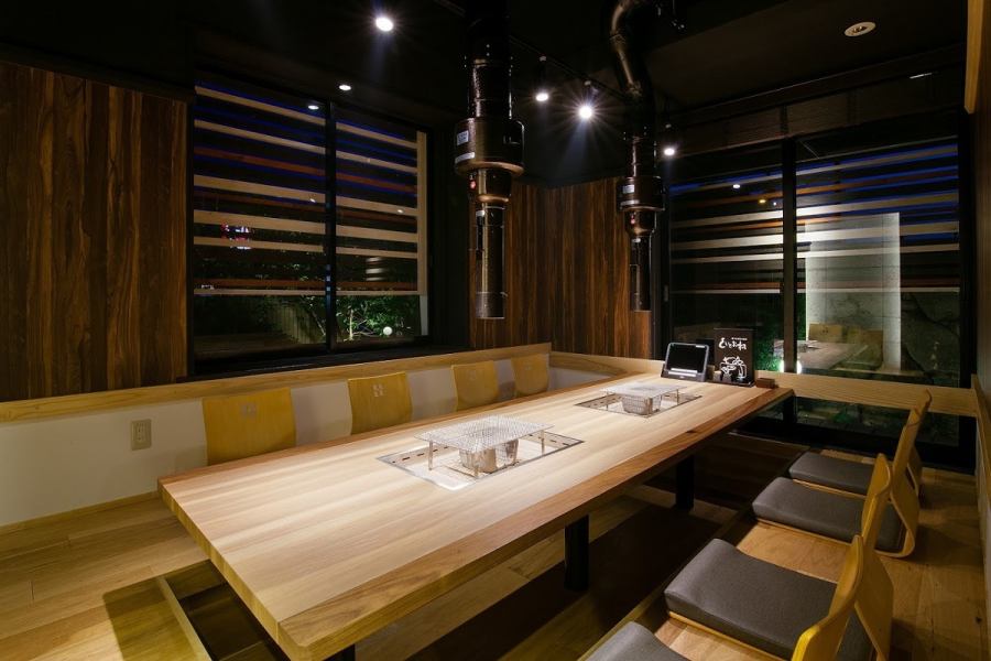We offer a private room with an irori fireplace, which is rare even in the prefecture.Enjoy a special time with the finest yakiniku in a special room.