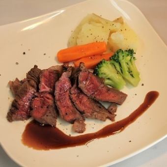 [Domestic beef course ★ 2 hours all-you-can-drink included] 8 dishes total 5,300 yen (tax included)