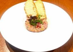 Homemade roast beef tartare