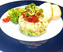 Scallop and avocado tartare