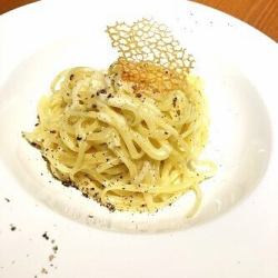 Gorgonzola cream pasta with sake