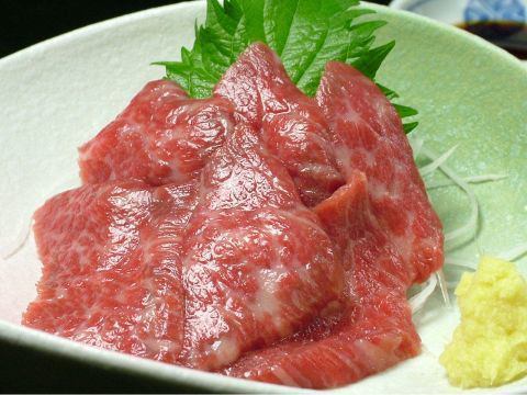 [Horse sashimi] Soft marbled loin/Healthy red meat